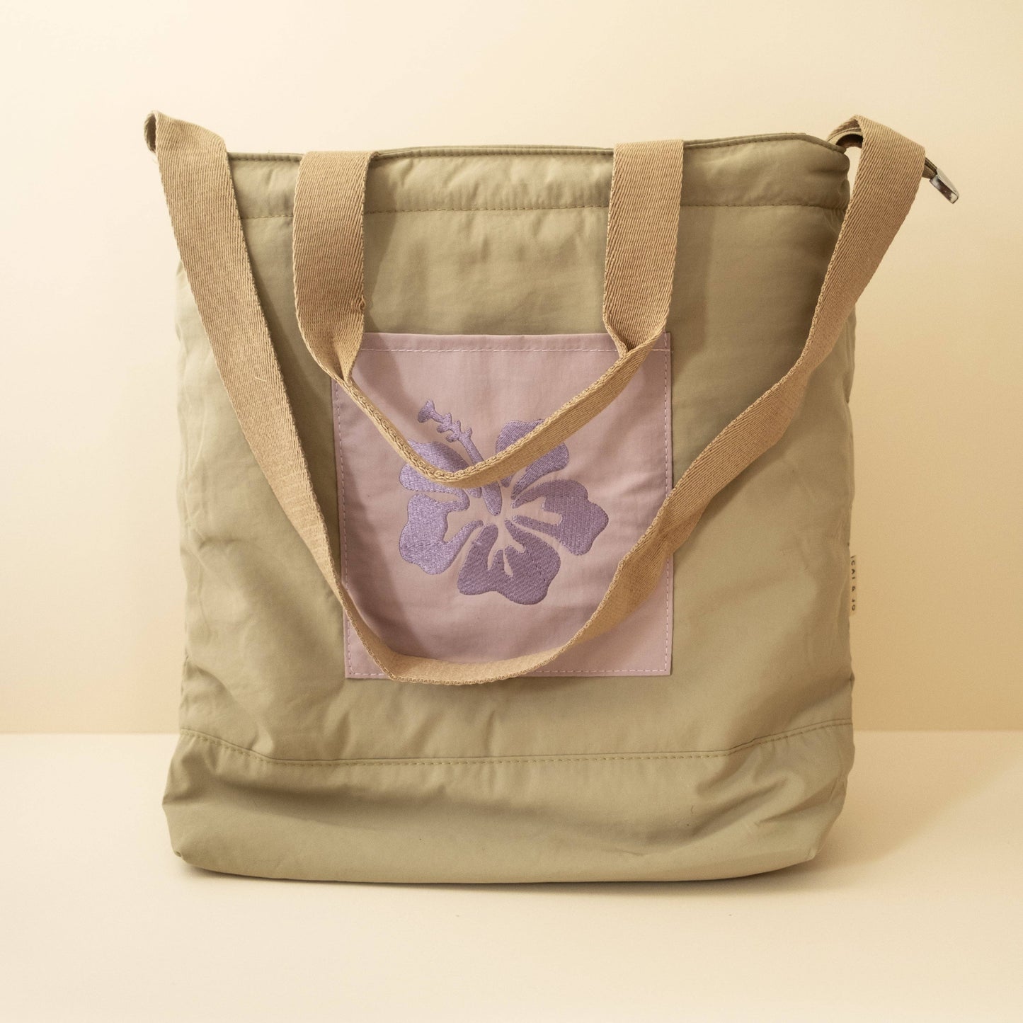 Nylon Beach Tote in Eucalyptus
