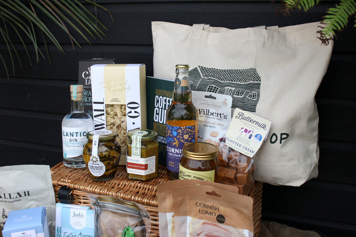 The Farmshop Hamper - Medium